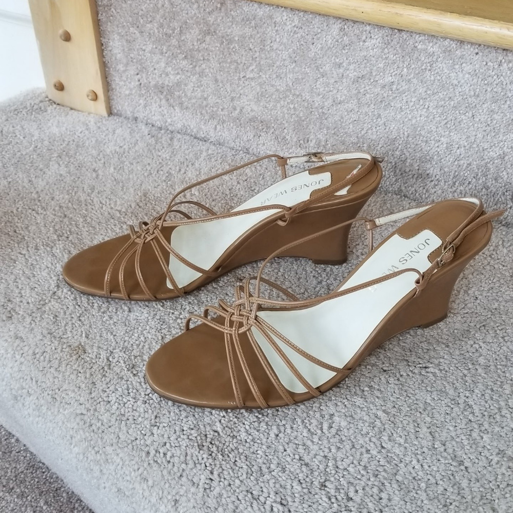 Tan heels